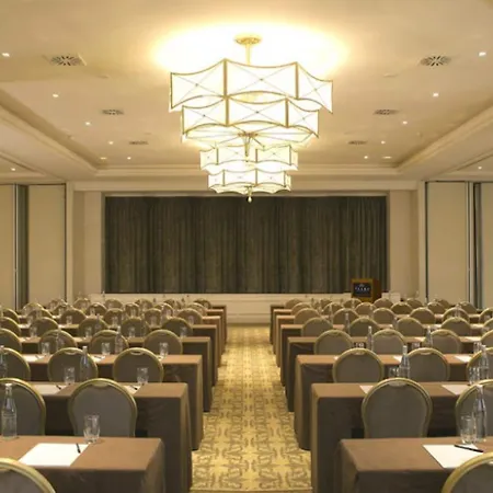 Intercontinental Hotels Chantilly Chateau Mont Royal By Ihg-3