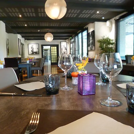 Hotel Logis Restaurant La Fontaine-3