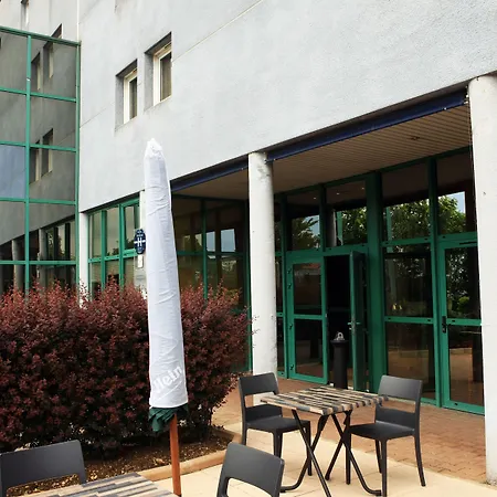 Comfort Hotel Aeroport Lyon St Exupery-2