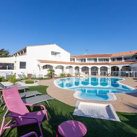 Hotel Restaurant Le Grand Large - Face A La Plage - Ile De Re-3