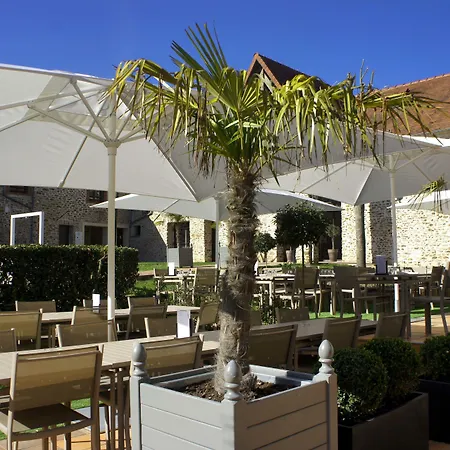 Hotel Les Suites - Domaine De Crecy-3