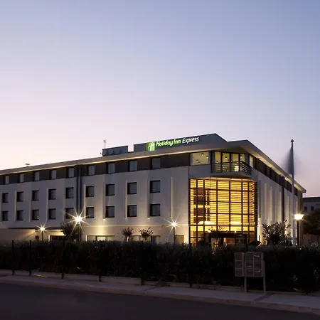 Holiday Inn Express Toulouse Airport By Ihg-2