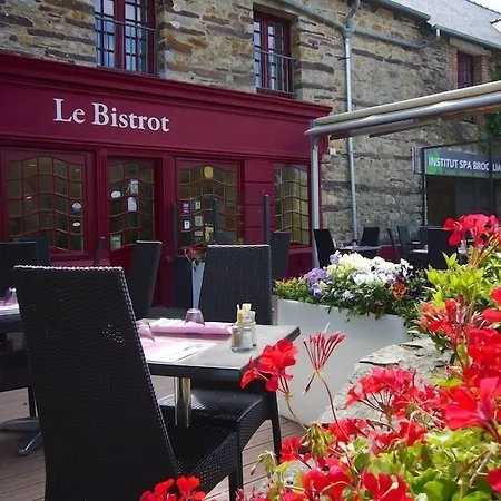 Logis Hotel, Restaurant Et Spa Le Relais De Broceliande-2