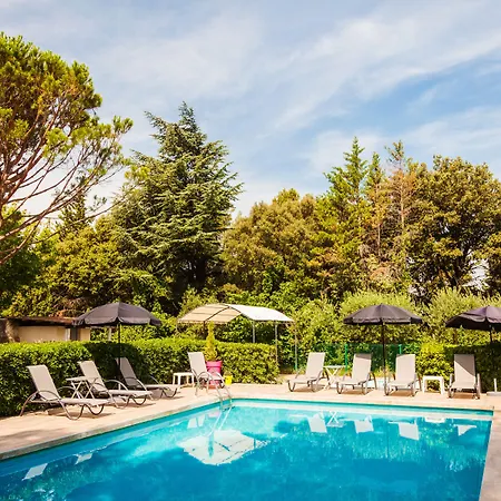 Le Petit Manoir Hotel Provence-2