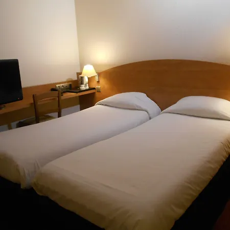 Mondhotel Chelles-2
