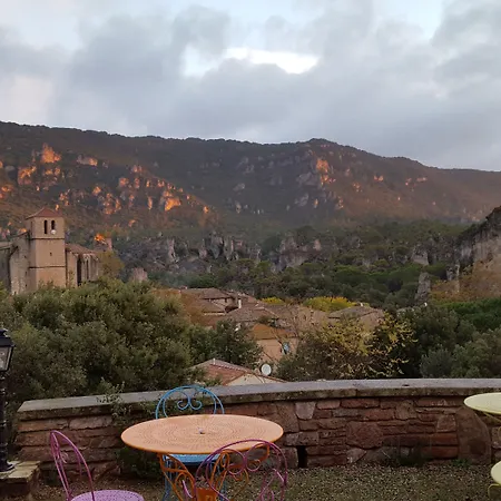Hotel Les Hauts De Moureze-3