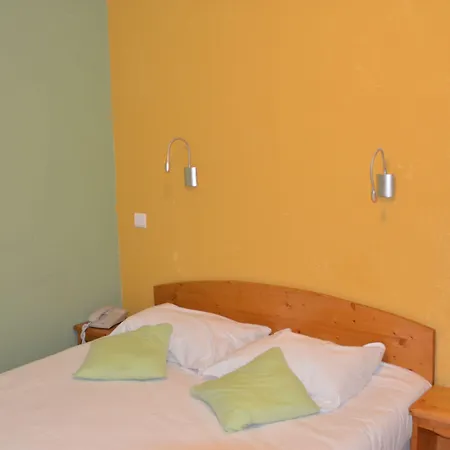 Hotel Au Fil De L'Eau-2