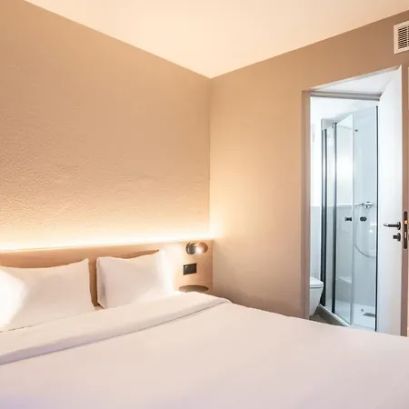 Kyriad Eco - Suresnes - La Defense-2