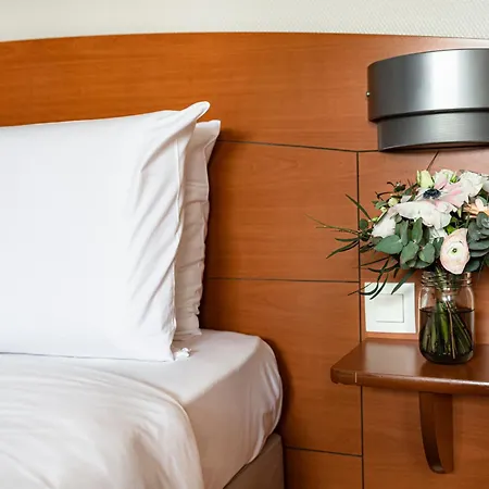 Kyriad Rennes Nord Hotel-3