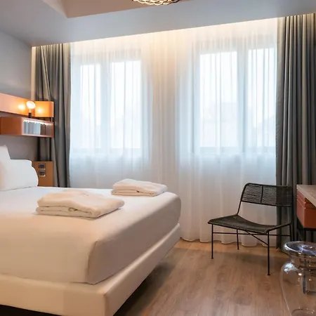 Golden Tulip Saint Malo- Le Grand Be-3