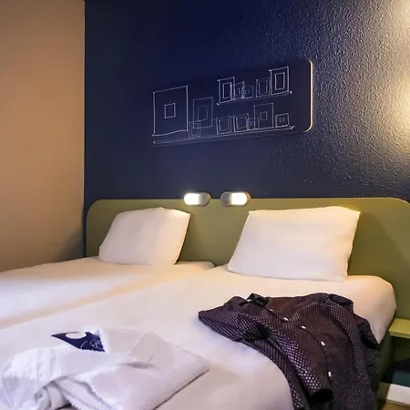 Ibis Budget Arles Sud Fourchon-3