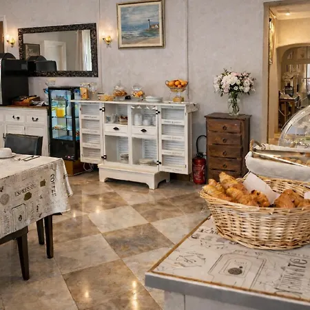 Hotel Du Palais-3