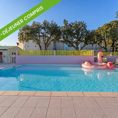 Ibis Styles Pont Du Gard Route D'Avignon-2