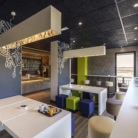 Ibis Budget Lyon Gerland-3