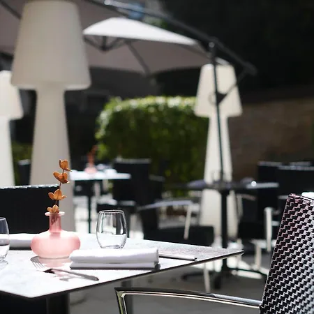 Maison Philippe Le Bon Hotel, Restaurant & Bar Le 19-3