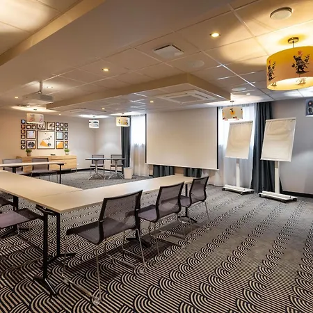Novotel Paris Suresnes Longchamp-3