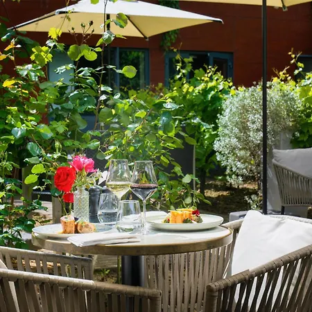 Doubletree By Hilton Paris Boulogne-3