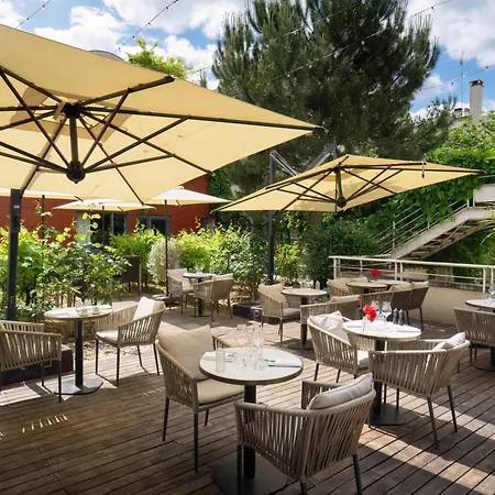 Doubletree By Hilton Paris Boulogne-3