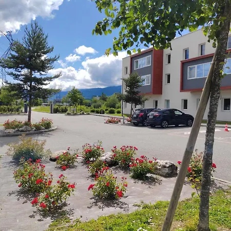 Ibis Budget Geneve Saint Genis Pouilly-2