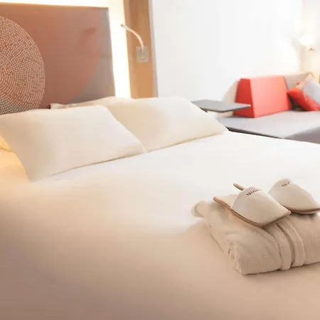 Novotel Paris Rueil Malmaison-3