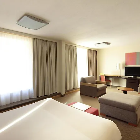 Novotel Perpignan Nord Rivesaltes-3