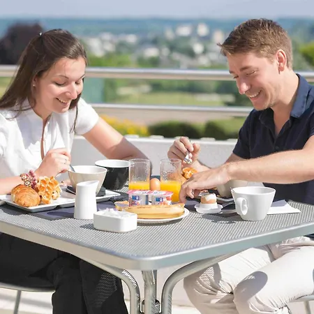 Novotel Amboise-2