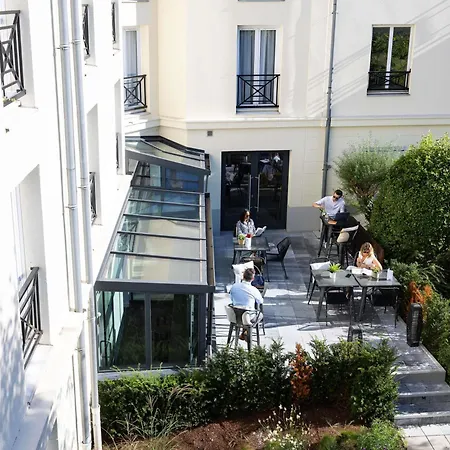 Ibis Valenciennes-2