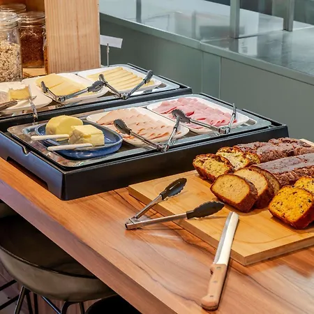 Ibis Styles Bordeaux Lac Bruges-3