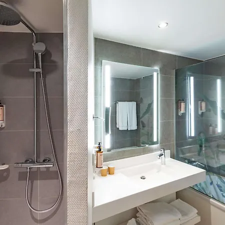 Mercure Paris La Defense-3