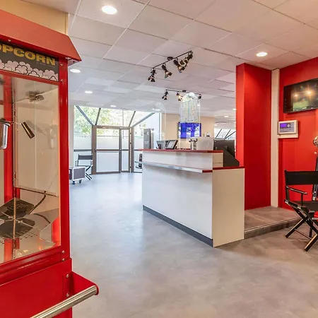 Ibis Styles Paris Saint Denis La Plaine-3