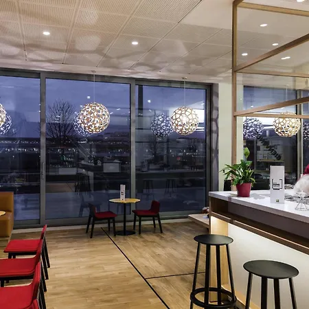 Ibis Styles Versailles Guyancourt-3