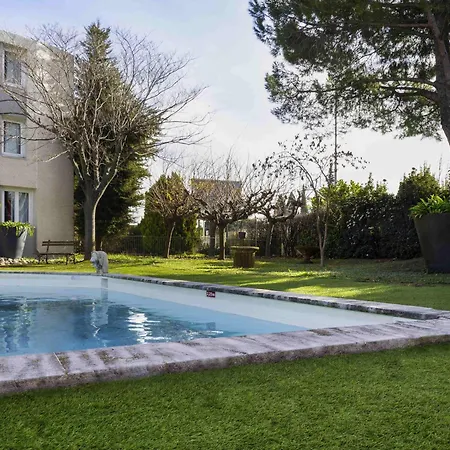 Ibis Arles-2