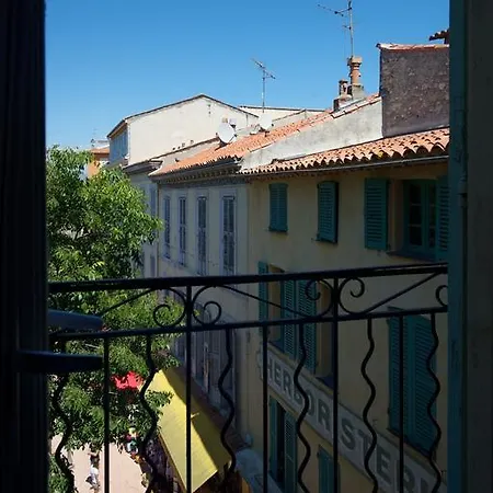 Rue Sade Bed & Breakfast-2