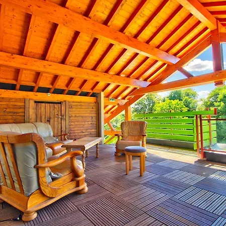 Logis Hotel Restaurant Le Chalet Du Mont Roland-2
