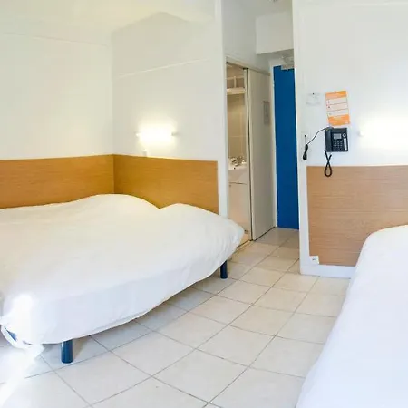 Hotel Les Colombes-2