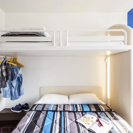 Hotel First Eco Savigny Villemoisson Centre Commercial Carrefour-3