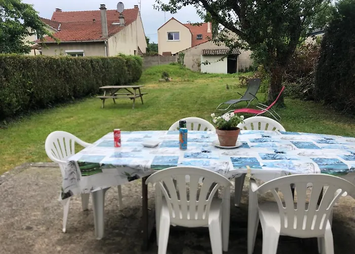 Gites Poirier Bazin Montry, France