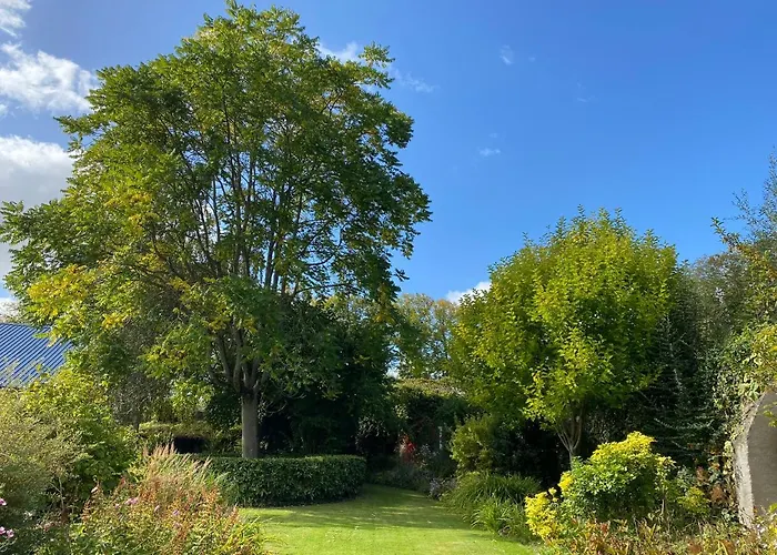 Au Jardin Des Deux Ponts Bed & Breakfast Abbeville, France