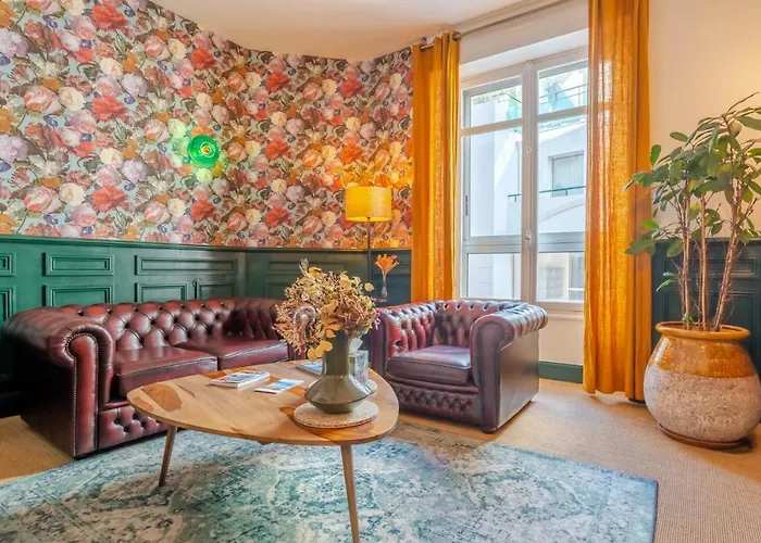 Ama Hotel