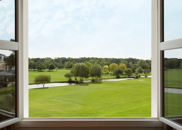 Mercure Chantilly Resort & Conventions (Adults Only) Vineuil-Saint-Firmin, Frankreich