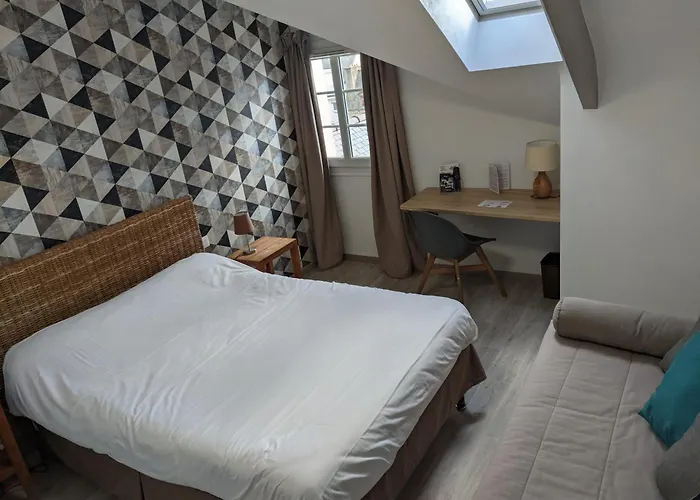 Contact Hotel - Hotel Le Lion D'Or Lamballe, France