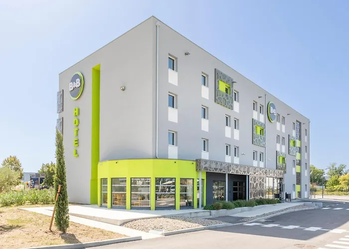 Hotel a Saint-Martin-de-Crau