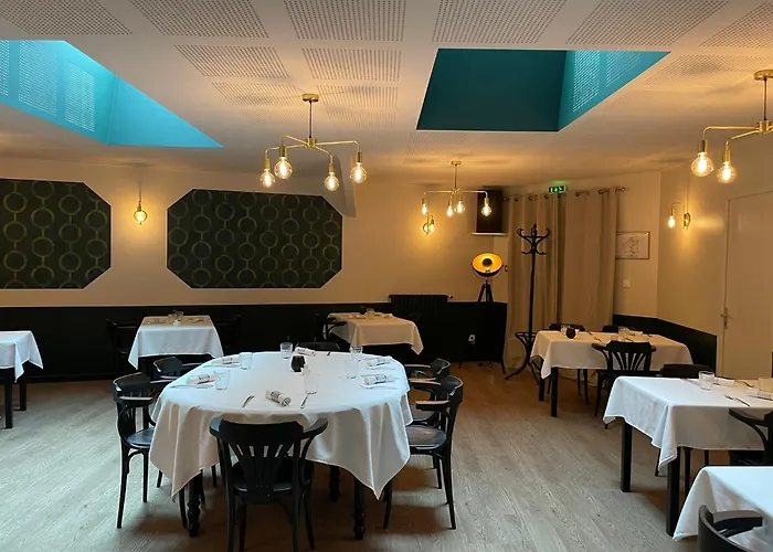 Restaurant Hotel Logis Chez Sophie Briouze, France