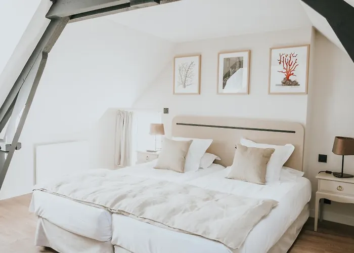 Hotel De La Marine Arromanches-les-Bains, France