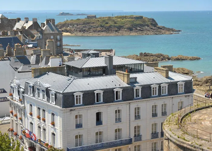 Hotel France Et Chateaubriand