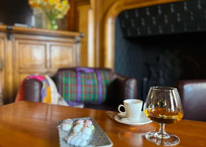 Brit Hotel Du Dauphin LʼAigle, Francia