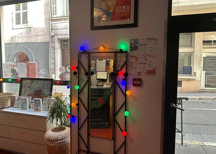 Marseille Hostels