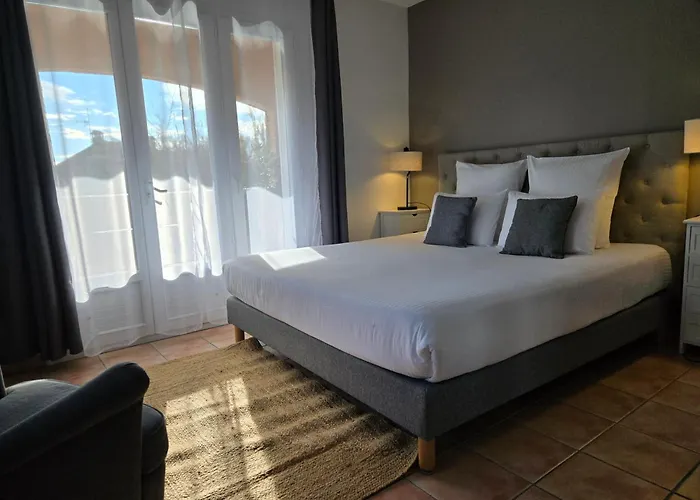 Hotel Le Saint-Genies Uzes, France