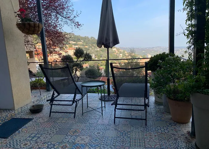 Skylark Bed & Breakfast Grasse, France