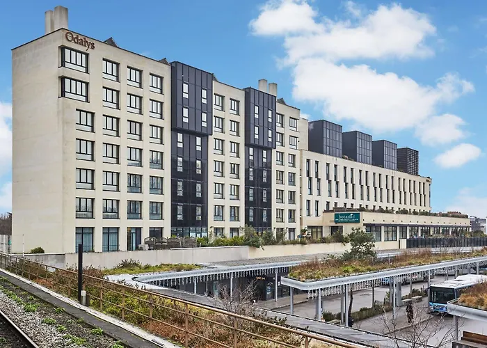 Appart'Hotel Odalys City Campus - Paris Rueil Malmaison